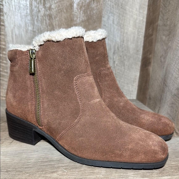 Kenneth Cole Suede Boots - Picture 3 of 11